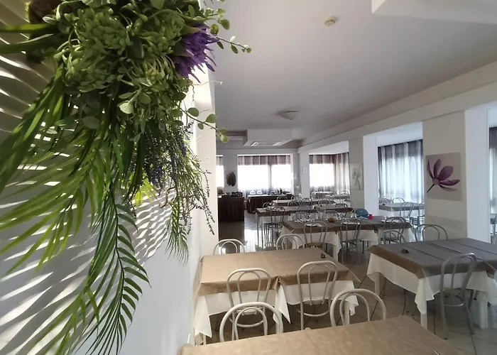 Hotel Chris 3*