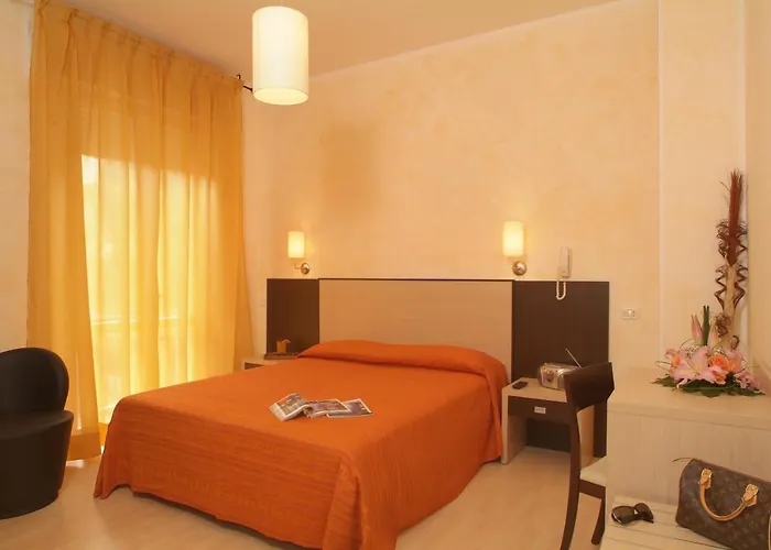 Hotel Chris 3*