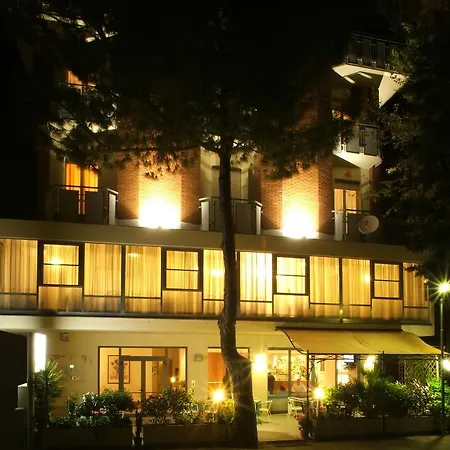 Hotel Chris Bellaria-Igea Marina
